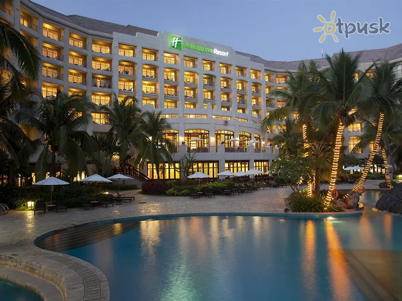 Фото отеля Holiday Inn Resort Sanya Bay 5* par. Hainana Ķīna ārpuse un baseini