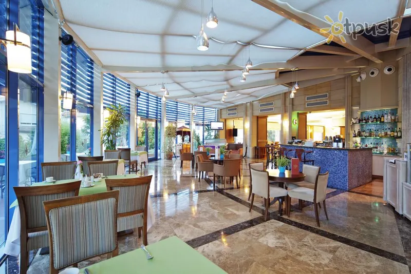 Фото отеля Merit Lefkosa Hotel & Casino 5* Нікосія Кіпр бари та ресторани