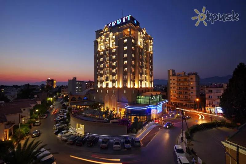 Фото отеля Merit Lefkosa Hotel & Casino 5* Nikosija Kipra ārpuse un baseini