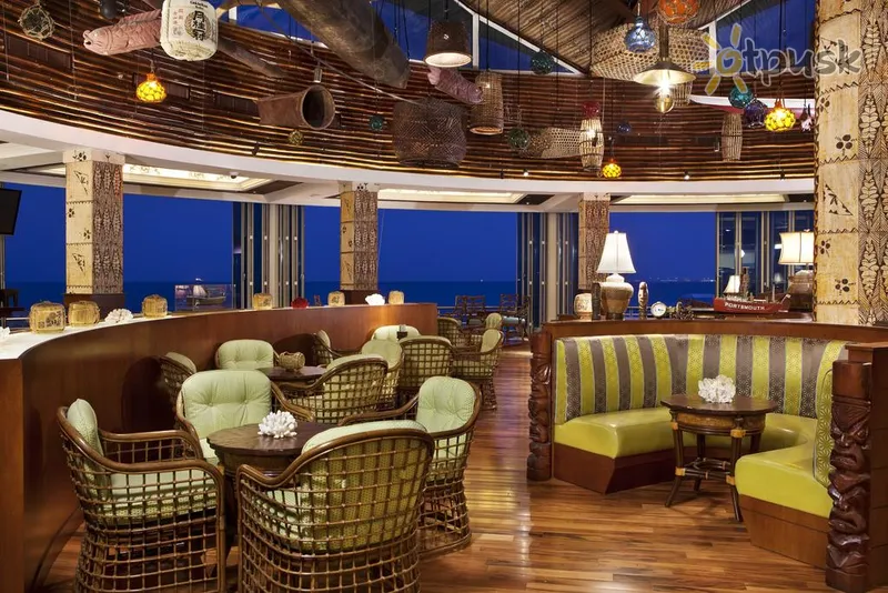 Фото отеля Hilton Doha 5* Доха Катар бары и рестораны