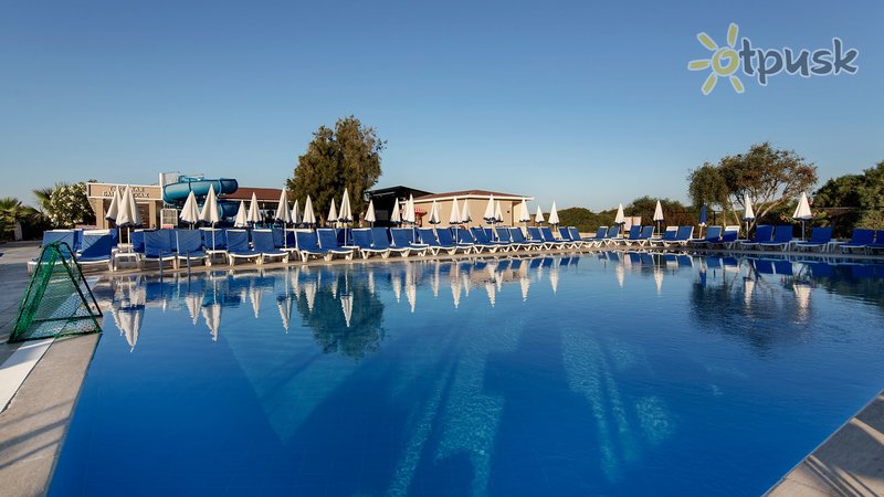 Фото отеля Larissa Holiday Beach Club 4* Алания Турция экстерьер и бассейны