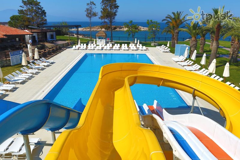 Фото отеля Le Bleu Hotel & Resort 5* Кушадаси Туреччина аквапарк, гірки