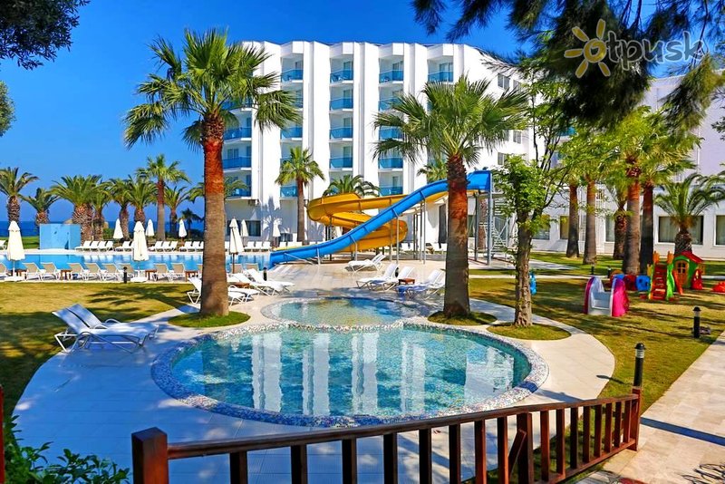 Фото отеля Le Bleu Hotel & Resort 5* Кушадаси Туреччина екстер'єр та басейни