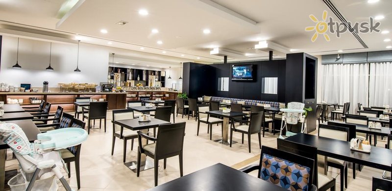 Фото отеля Holiday Inn Express Dubai Jumeirah 2* Дубай ОАЭ бары и рестораны