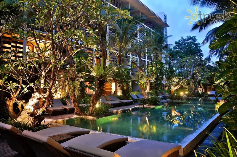 Фото отеля The Haven Bali Seminyak Hotel 4* Seminyakas (Balis) Indonezija išorė ir baseinai