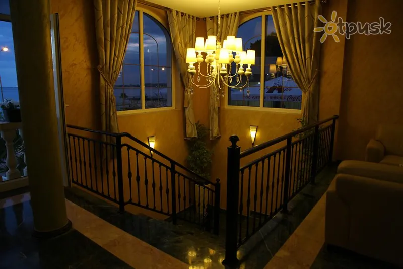 Фото отеля Gold Hotel 4* Влера Албанія лобі та інтер'єр