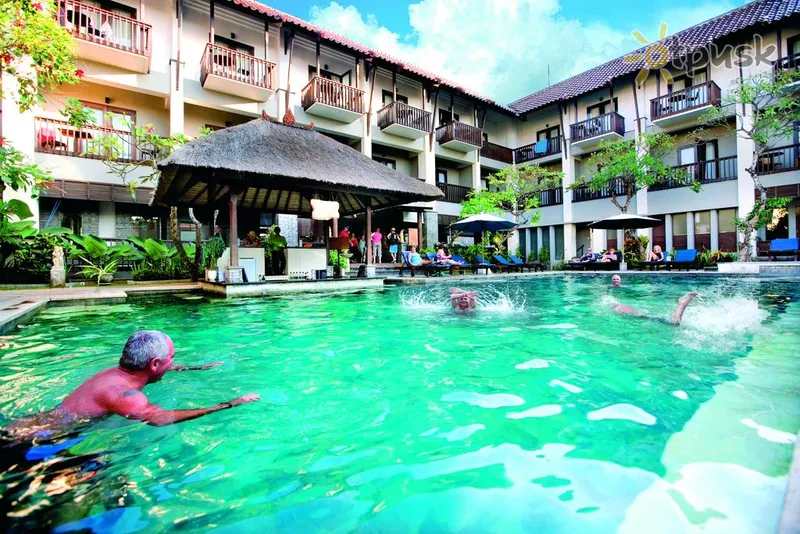 Фото отеля The Lokha Legian Resort & Spa 3* Kuta (Balis) Indonezija išorė ir baseinai