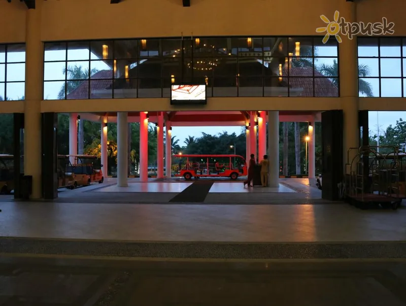 Фото отеля Sanya Pearl River Nantian Resort & Spa 5* о. Хайнань Китай лобі та інтер'єр