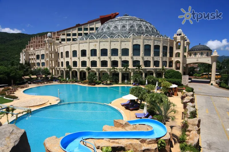 Фото отеля Universal Resort Sanya Yalong Bay 5* par. Hainana Ķīna ārpuse un baseini