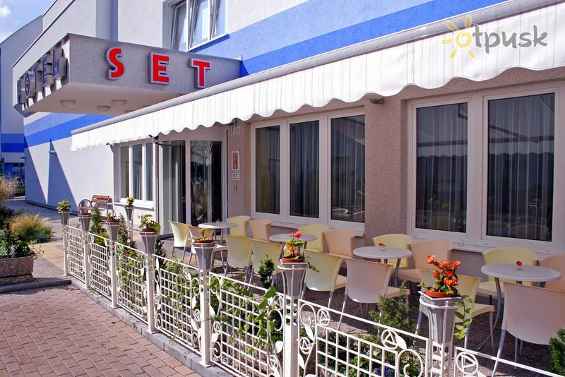 Фото отеля SET Hotel 4* Братислава Словакия экстерьер и бассейны