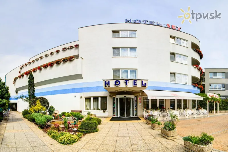 Фото отеля SET Hotel 4* Братислава Словакия экстерьер и бассейны