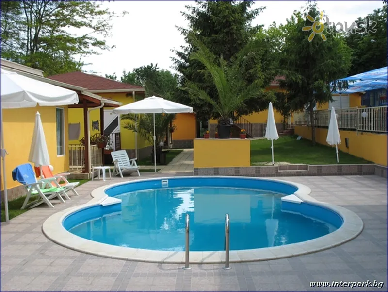 Фото отеля Holiday Village Interpark 2* Kranevo Bulgārija ārpuse un baseini