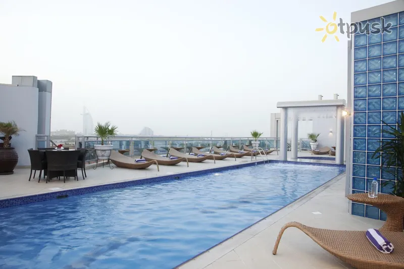 Фото отеля Holiday Inn Dubai Al Barsha 4* Dubajus JAE išorė ir baseinai