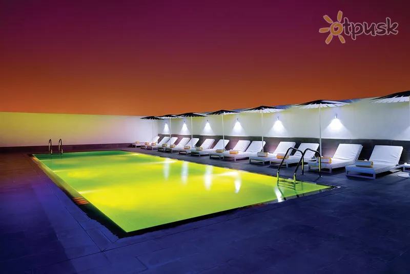 Фото отеля Hues Boutique Hotel 4* Дубай ОАЭ экстерьер и бассейны