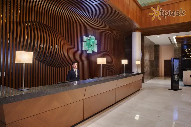 Фото отеля Holiday Inn Baku 4* Баку Азербайджан лобби и интерьер