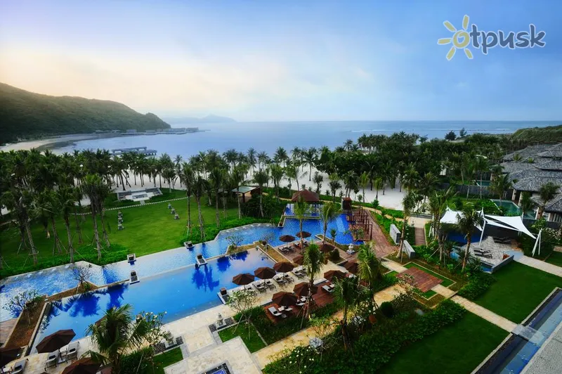 Фото отеля Anantara Sanya Resort & Spa 5* о. Хайнань Китай екстер'єр та басейни