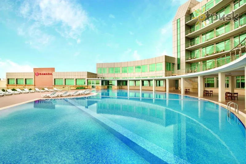 Фото отеля Ramada Baku Hotel 5* Баку Азербайджан экстерьер и бассейны