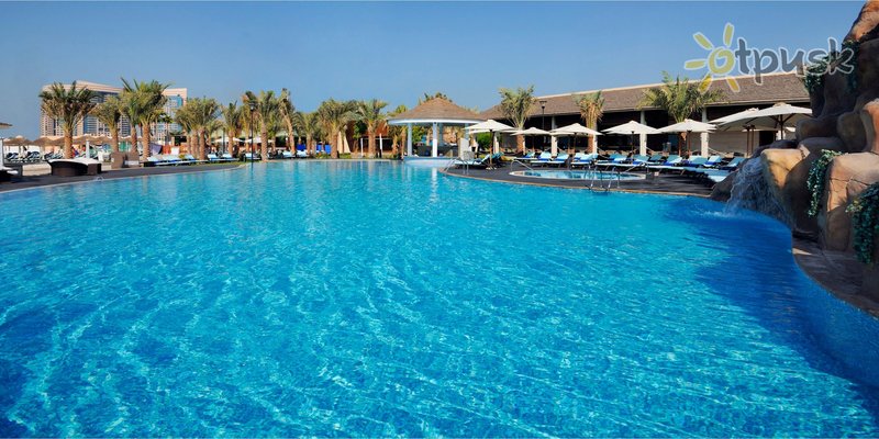 Фото отеля InterContinental Abu Dhabi 5* Абу Даби ОАЭ экстерьер и бассейны
