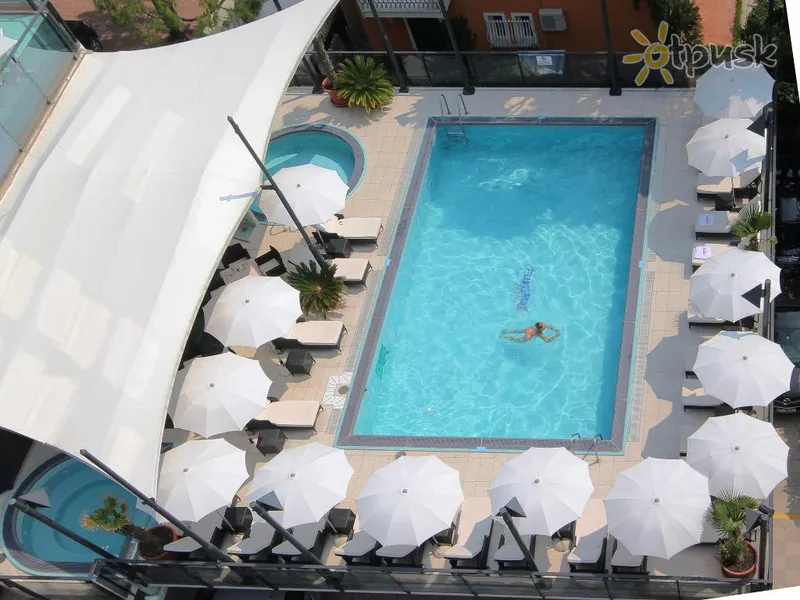 Фото отеля Europa Hotel 4* Lido di Jesolo Italija išorė ir baseinai