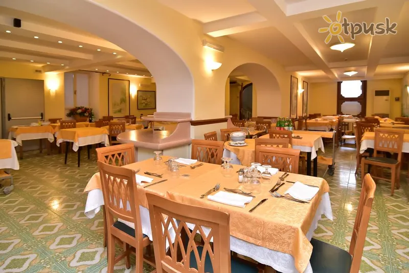 Фото отеля Terme Oriente Hotel 3* о. Іскья Італія бари та ресторани