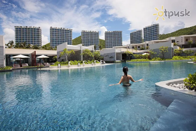 Фото отеля InterContinental Sanya Resort 5* о. Хайнань Китай экстерьер и бассейны