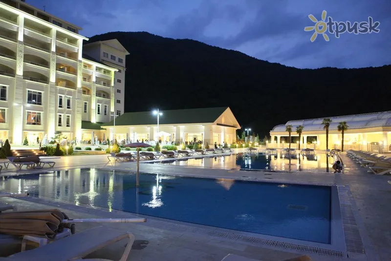Фото отеля Qafqaz Riverside Resort Hotel 5* Габала Азербайджан экстерьер и бассейны
