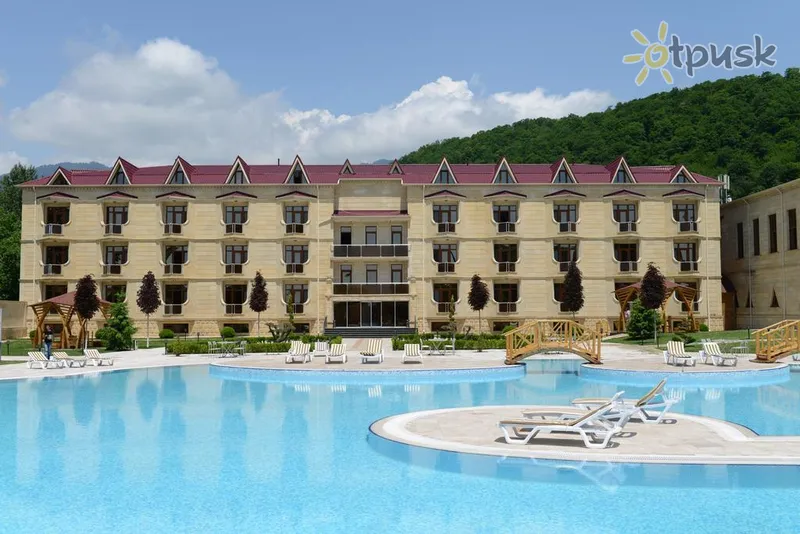 Фото отеля Qafqaz Yeddi Gozel Hotel 3* Gabala Azerbaidžāna ārpuse un baseini