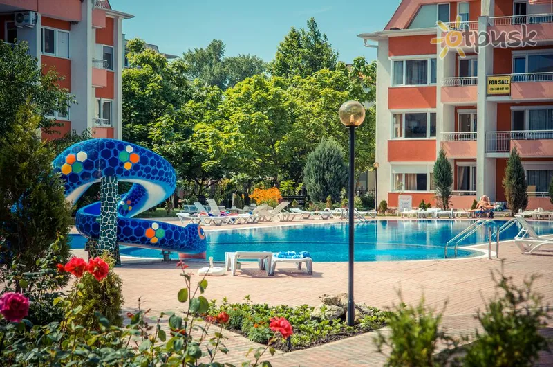 Фото отеля Sunny Fort Apartments 3* Saulainā pludmale Bulgārija ārpuse un baseini