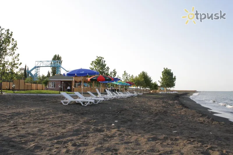 Фото отеля Qafqaz Sahil Hotel 4* Ленкорань Азербайджан пляж