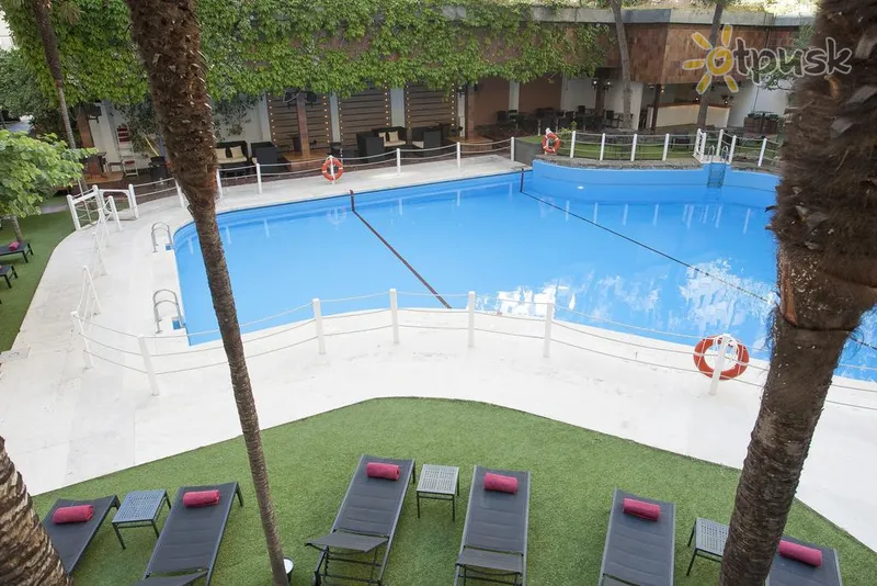Фото отеля Melia Castilla 5* Мадрид Іспанія екстер'єр та басейни