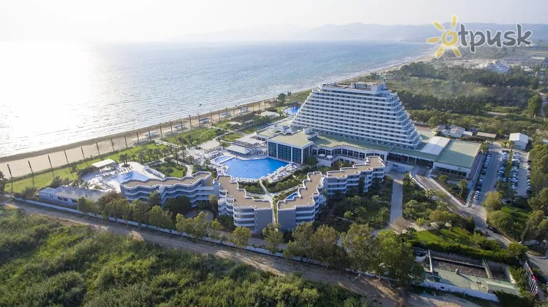 Фото отеля Palm Wings Ephesus Beach Resort 5* Кушадаси Туреччина екстер'єр та басейни