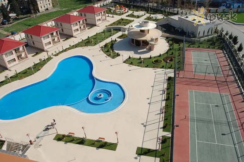 Фото отеля Ramada Plaza Gence 5* Ganja Azerbaidžanas išorė ir baseinai