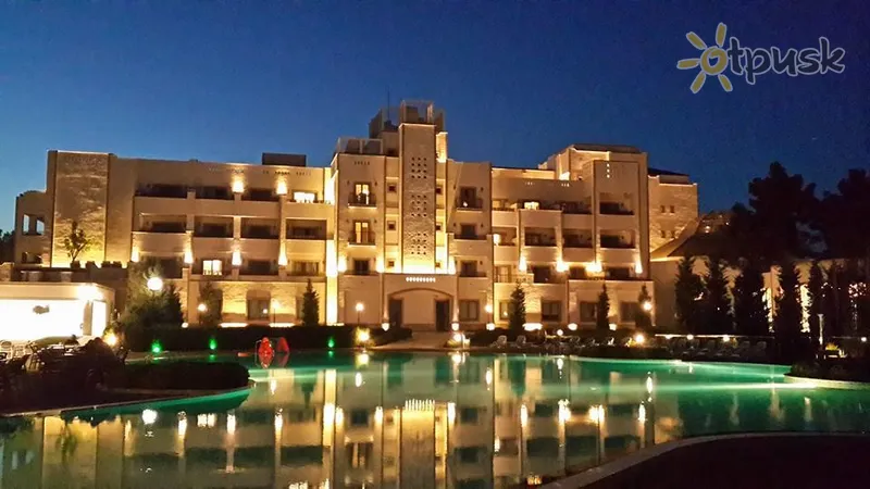 Фото отеля Garabag Resort & Spa 5* Нафталан Азербайджан экстерьер и бассейны