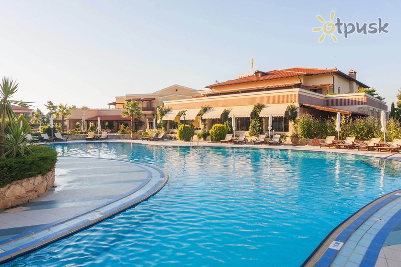 Фото отеля Aegean Melathron Thalasso Spa Hotel 5* Halkidiki — Kasandra Grieķija ārpuse un baseini