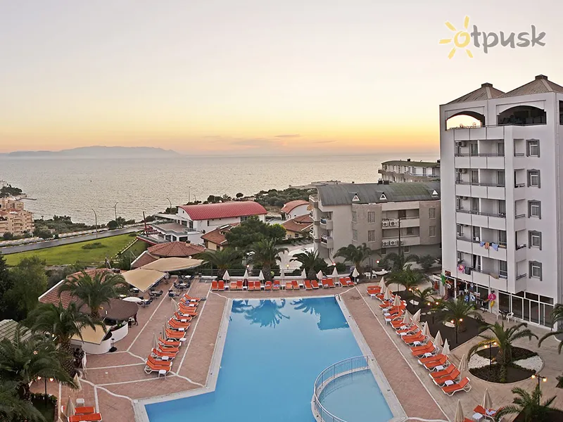 Фото отеля City's Hill Hotel 4* Кушадаси Туреччина екстер'єр та басейни