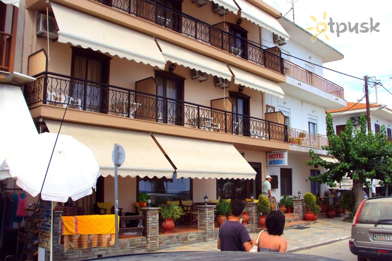 Фото отеля Akrogiali Ouranoupolis Hotel 2* Халкидики – Афон Греция экстерьер и бассейны