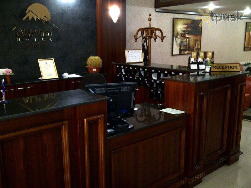 Фото отеля Alp Inn Hotel 4* Баку Азербайджан лобби и интерьер