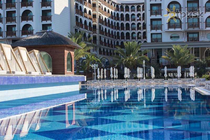 Фото отеля Quattro Beach Spa & Resort Hotel 5* Алания Турция экстерьер и бассейны