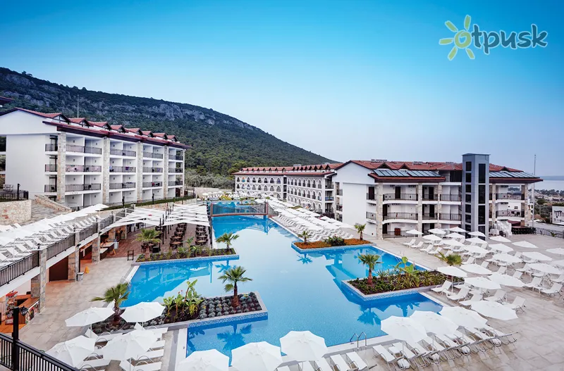 Фото отеля Ramada Resort by Wyndham Akbuk 4* Дідім Туреччина екстер'єр та басейни