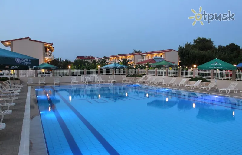 Фото отеля Ionion Beach Apartment Hotel 3* Peloponēsa Grieķija ārpuse un baseini