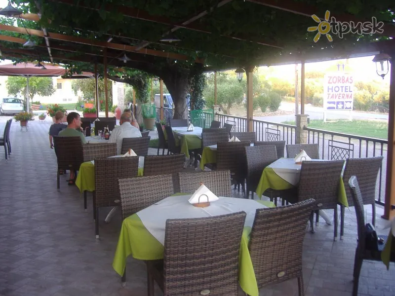 Фото отеля Zorbas Hotel 3* Peloponēsa Grieķija bāri un restorāni