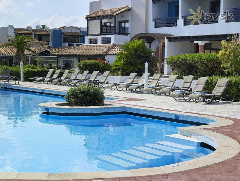 Фото отеля Aldemar Knossos Royal Beach Resort 5* о. Крит – Іракліон Греція екстер'єр та басейни