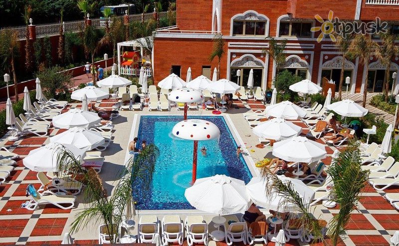 Фото отеля Royal Taj Mahal Hotel 5* Сиде Турция экстерьер и бассейны