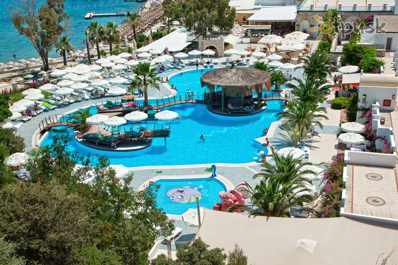 Фото отеля Salmakis Resort & Spa 5* Bodruma Turcija ārpuse un baseini