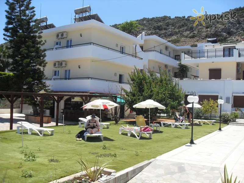Фото отеля Iraklis Hotel Apartments 3* par. Krēta - Herakliona Grieķija ārpuse un baseini