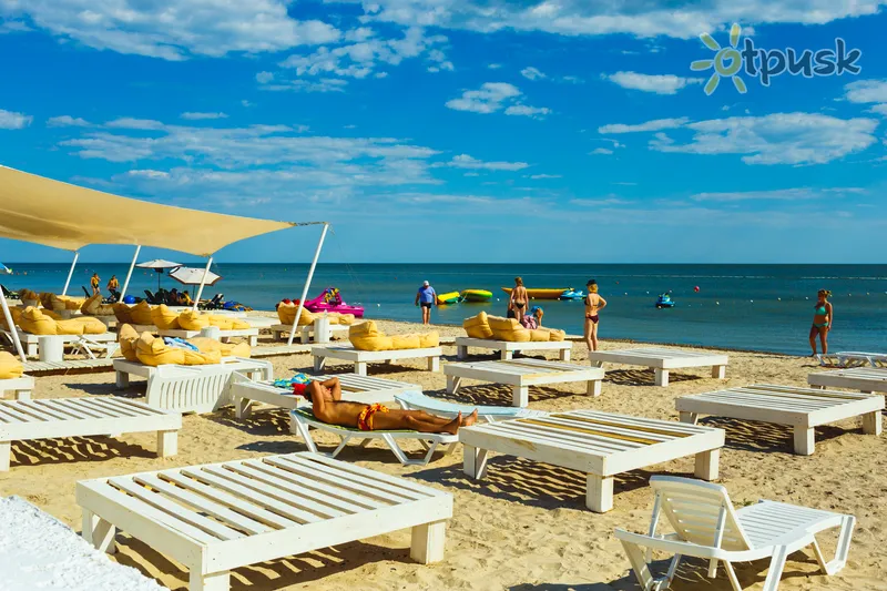 Фото отеля White House 4* Коблево Україна пляж