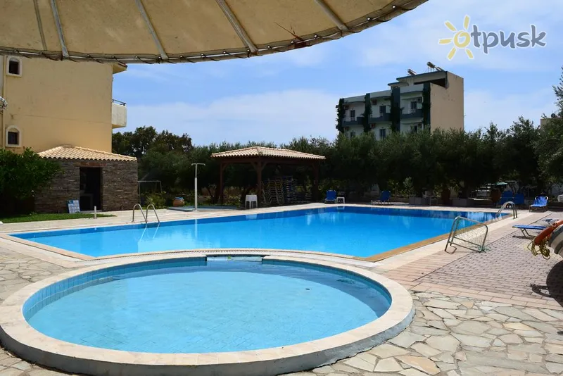 Фото отеля Lili Hotel 3* о. Крит – Іракліон Греція екстер'єр та басейни