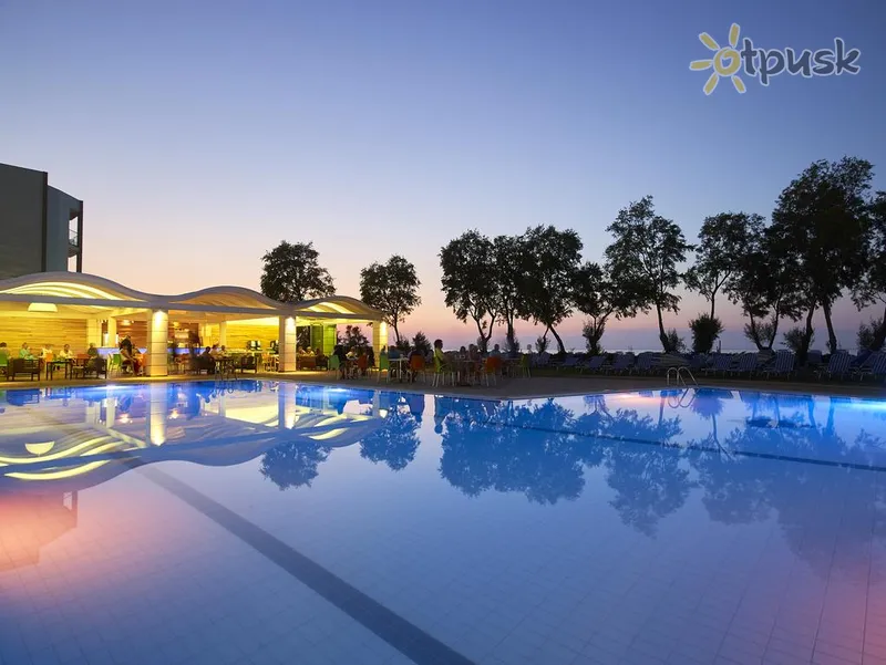 Фото отеля Malia Bay Beach Hotel & Bungalows 4* о. Крит – Іракліон Греція екстер'єр та басейни