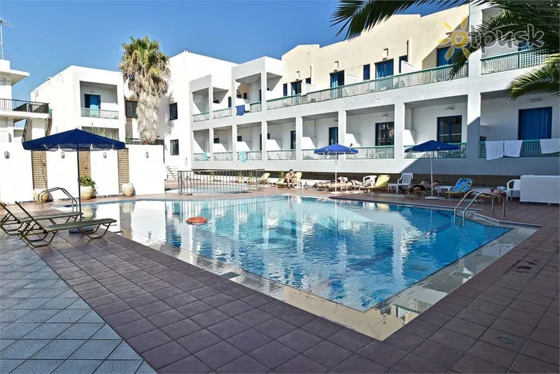 Фото отеля Flisvos Beach Hotel 2* Kreta – Retimnas Graikija išorė ir baseinai