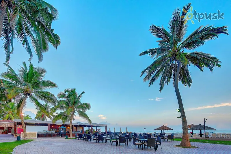 Фото отеля Crowne Plaza Resort Salalah 5* Salalah Omāna pludmale